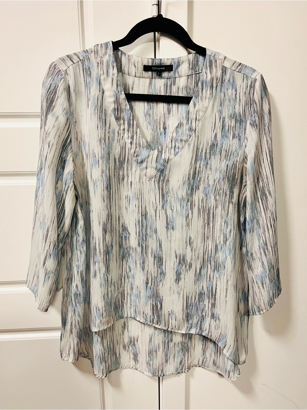 Belissimo Blue Abstract Layered V-Neck Blouse Size Large